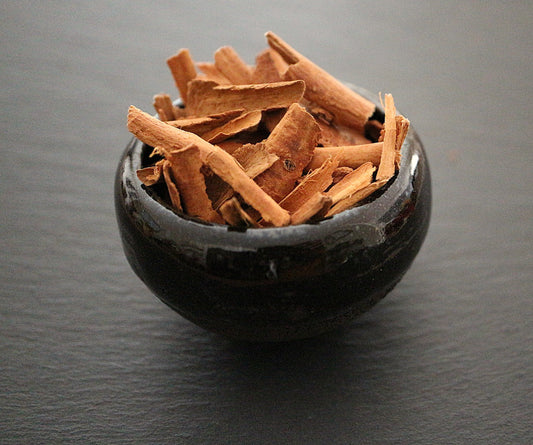 copeaux de cannelle de ceylan cultivée en Inde 